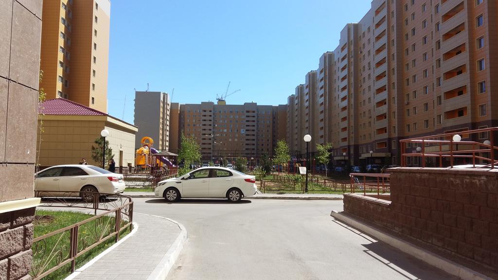 Sweet Apartments In The Center Астана Екстериор снимка